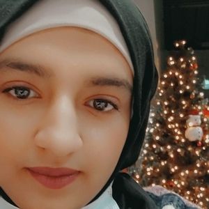 Meet your Posher, Mona